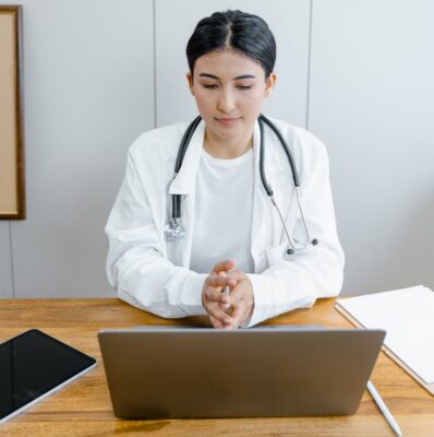 Using the Internet to Educate Eating Disorders Patients